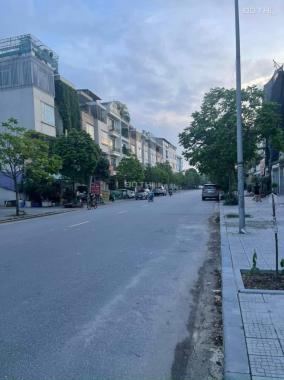 Giảm 500 nhà kđt Văn Phú kinh doanh sầm uất mặt tiền rộng giá 10.5 tỷ