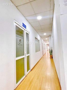Cho thuê toà nhà 371 Trần Xuân Soạn, 12x50m. Quận 7