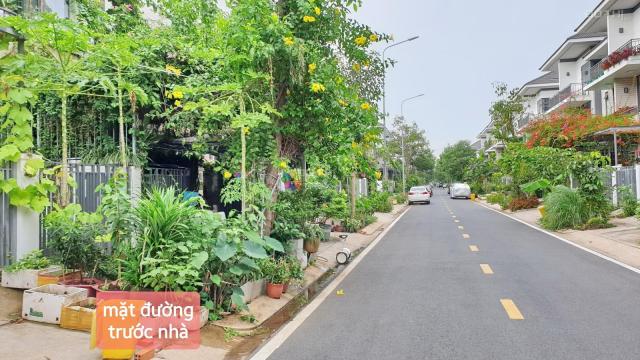 NHÀ PHỐ 2 LẦU VIEW CÔNG VIÊN full NỘI THẤT KHU LAVILA, NHÀ BÈ