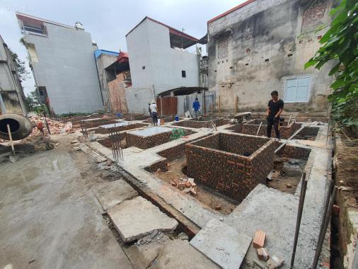 Bán nhà thị trấn Đông Anh xây 4 tầng đường ô tô nhỉnh 2 tỷ