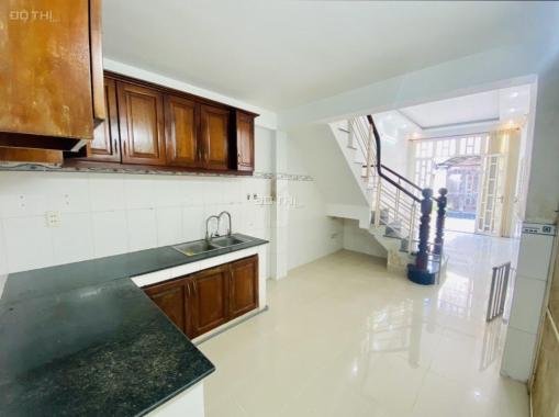 NHÀ 104 M²- 1 TRỆT, 1 LẦU 4 PHÒNG TRỌ LỐI ĐI RIÊNG, NGAY SIÊU THỊ METRO, BÁN GẤP 7T9