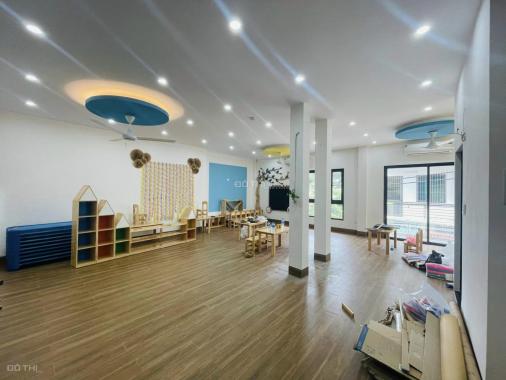 Hàng xóm Ngoại Giao Đoàn - thang máy - ô tô tránh - DT 119m2 x 8m MT chỉ 20.5 tỷ.