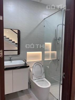 Nguyên căn Ecocity mới tinh 1 trệt 3 lầu 3 phòng ngủ giá 20tr/ tháng