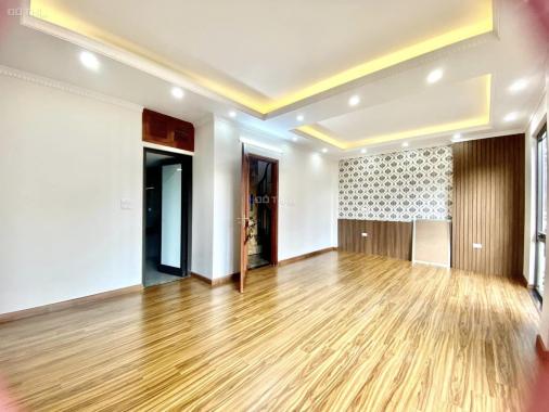 Bán nhà riêng 5 tầng tại phố Thái Hà, Đống Đa, dt 70m, mặt tiền rộng 6.6m, oto ra vào thoải mái