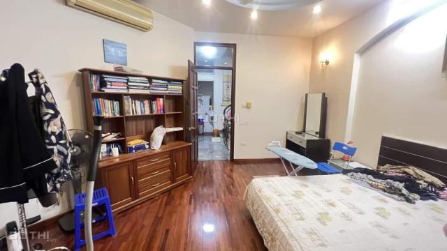 Bán nhà Mặt phố Vip Tràng Thi, MT gần 8m, DT50m x 6T, 6PN, chỉ 38.5 tỷ, Kinh Doanh đỉnh
