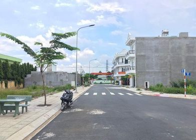 Lô Đất Cực Đẹp (7x20) 140m2 Trong KDC nằm Ngay TTHC Thành Phố Đức Hòa ,gần KCN Tân Đức