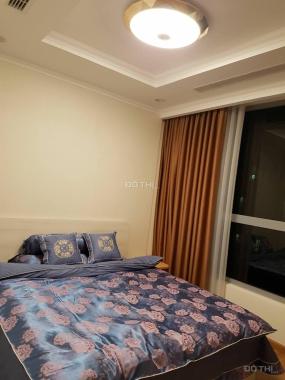 Chính chủ tôi cho thuê CHCC Vinhomes Nguyễn Chí Thanh 2PN, đủ đồ nội thất. LH đt 0344529391 xem nhà
