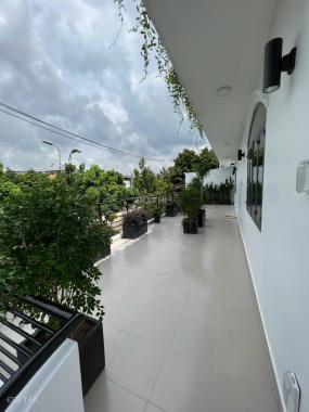 Bán biệt thự 2 lầu 152 Đường Số 39 (góc Đường Số 39 & 14) CN 66m² P. Tân Quy Quận 7