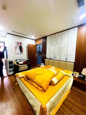 Cần bán gấp căn hộ chung cư cao cấp Golden Park Tower 2 Phạm Văn Bạch 95m2, 3PN tặng full nội thất