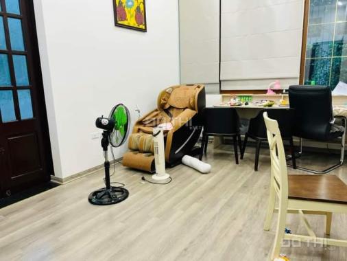 Bán nhà phân lô phố đội nhân lô góc kinh doanh sầm uất