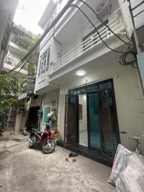 Bán nhà ngõ 81 phố lạc long quân quận tây hồ giá 3 Tỷ tí tẹo