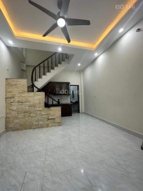 Bán nhà ngõ 81 phố lạc long quân quận tây hồ giá 3 Tỷ tí tẹo