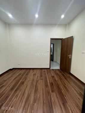 Bán nhà ngõ 81 phố lạc long quân quận tây hồ giá 3 Tỷ tí tẹo