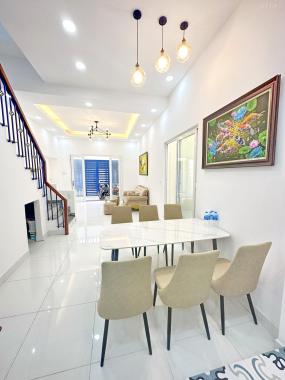 Bán gấp nhà mới 77m² nở hậu hẻm 54/10 Lê Văn Lương Quận 7