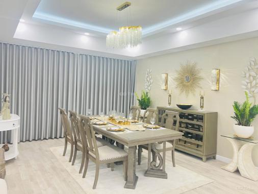 Bán căn hộ ghép Saigon Pearl tầng cap 5pn, 290m2 nội thất có sẵn thoáng mát