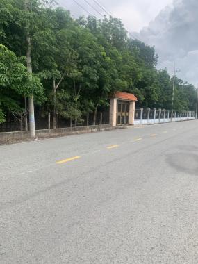 Cần bán gấp Lô Đất 900m2 mặt tiền đường nhựa ngang 20x45