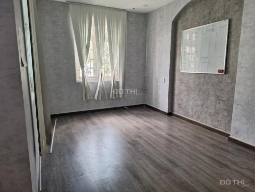Cho thuê biệt thự khu Phan Xích Long, Phú Nhuận, 4 tầng, KDTD