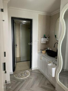 Bán cc ở 689 Lạc long quân, CĂN GÓC 2 ngủ, full nội thất cao cấp mới, SĐCC