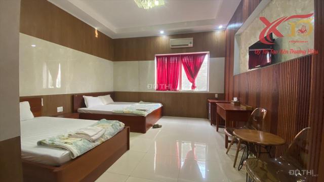 Bán khách sạn 3lầu TP.Long Khánh 30phòng dt 1467m2 giá 30 tỷ