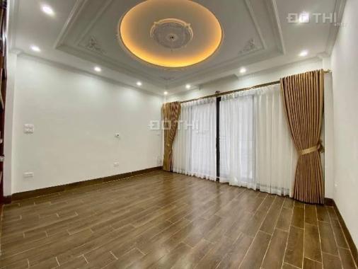 Bán nhà phố Trạm, 5 Tầng - 50m2, Oto qua nhà - 5.8 tỷ