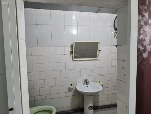 Chính chủ cần bán căn hộ tập thể tầng 1 (toà nhà 2 tầng) số 76 ngõ 364 đường Giải Phóng.