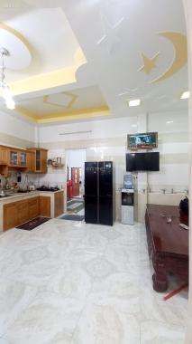 Chợ Phú Xuân, Thị Trấn Nhà Bè, 6m x 20m, trệt lầu, đất thực tế 140m2.