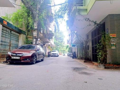 Bán nhà phố Trần Quang Diệu Đống Đa 60m2 – Phân Lô – Gara - View Hồ về ở ngay. Giá 17.5tỷ
