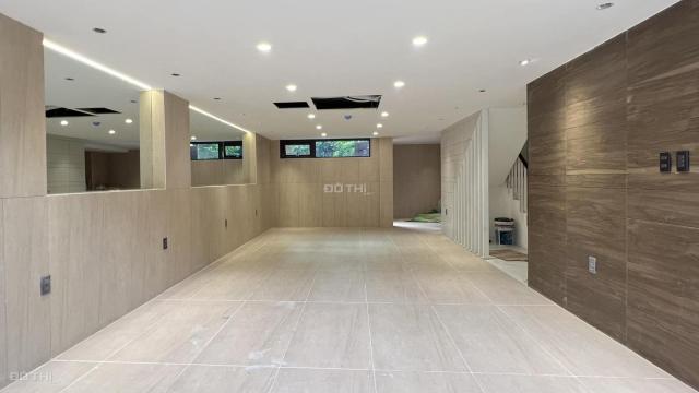 Sang nhượng căn nhà 7 tầng Phố Trung Hòa,cho thuê 100tr/tháng, 102m2, mặt tiền 6m, Sổ không QH