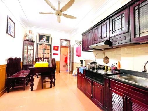 Bán nhà phân lô Nguyễn Phúc Lai, ngõ to như phố, 55m2 ô tô vào nhà, VIP quận Đống Đa