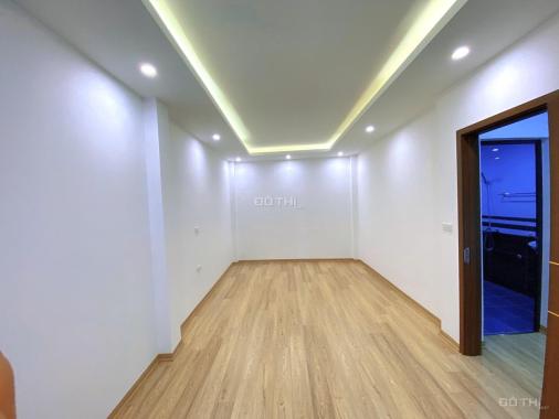 Nhà Đẹp Mới Tinh Phố Hoàng Quốc Việt.Cầu Giấy.DT 38M xây 5 Tầng Mới Tinh Giá 4.3 Tỷ