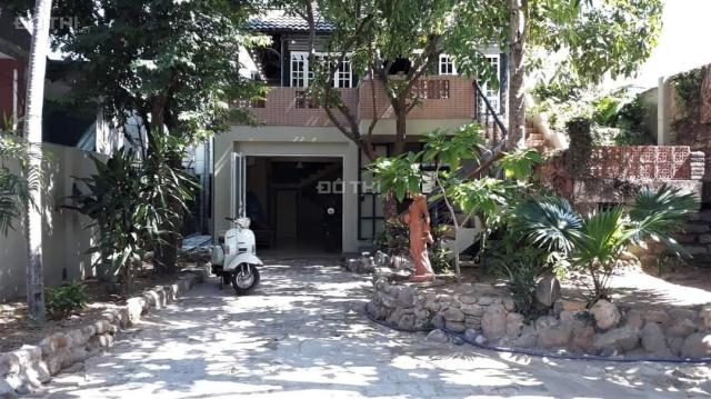 Cho thuê Villa sân vườn kiệt oto thông đường Chế Lan Viên