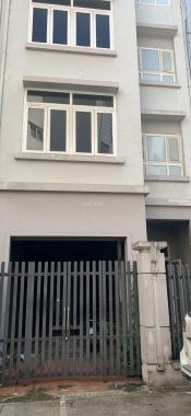 Cho thuê nhà liền kề 4 tầng 70m2 ở Lĩnh Nam, giá 8 triệu/tháng;LH Phú Trần: 0978.314686