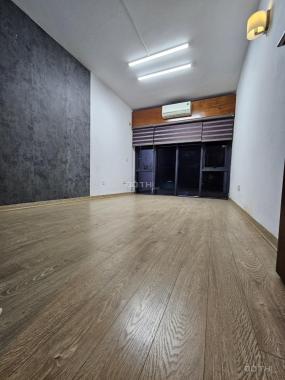 Cho thuê văn phòng Đình thôn 30m2, sàn gỗ đẹp như ảnh