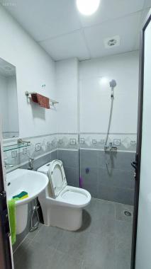 Tôi cần bán nhà MP Lương Yên, giá 22 tỷ, 84m2x5T, nở hậu, thang máy