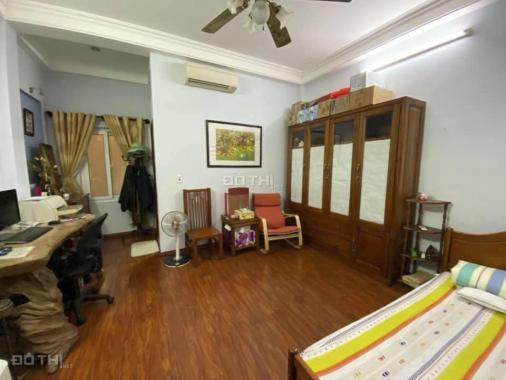 Bán nhà Cầu Giấy, phố Duy Tân, phân lô, ô tô tránh, 56m2, MT 4.2m, 11 tỷ