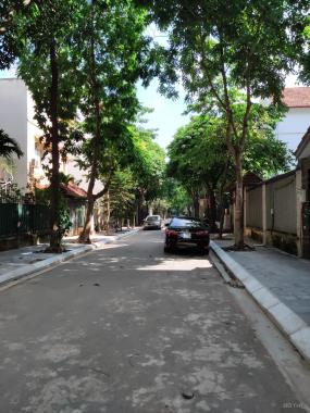 Bán Đất Trần Quý Kiên, Cầu Giấy 33m2 mặt tiền 4m ô tô đỗ cửa lô góc 3 mặt ngõ 4.4 tỷ