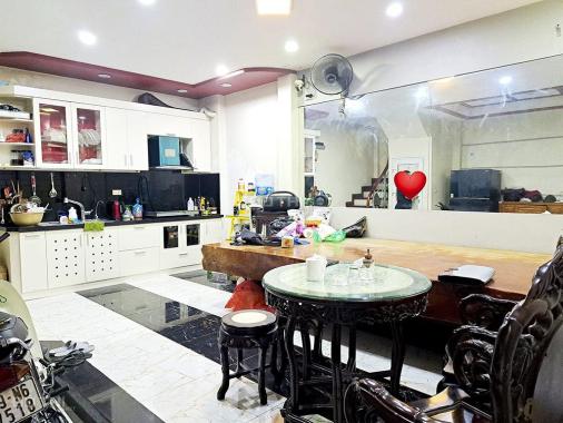 Bán nhà Ba Đình, Phố Đội Cấn, mới đẹp, sát mặt phố, 40m2, 5 tầng, mặt tiền 5.7m, 7.25 tỷ