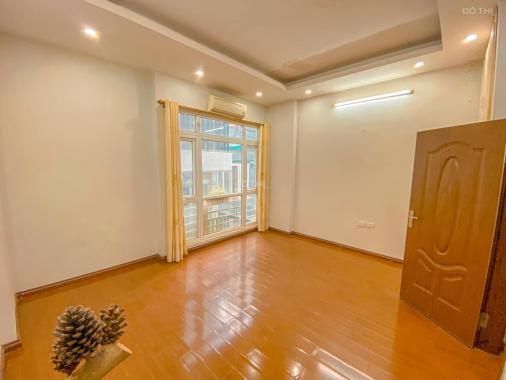 Bán nhà Tây Hồ, Phố Trịnh Công Sơn, gần hồ Tây, ô tô đỗ cửa, 50m2, 6 tầng, 4.6m, 12.8 tỷ