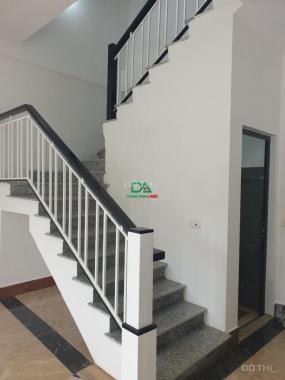 Bán nhà tại Bắc Hồng Đông Anh diện tích 30m2 giá 1,1 tỷ đồng