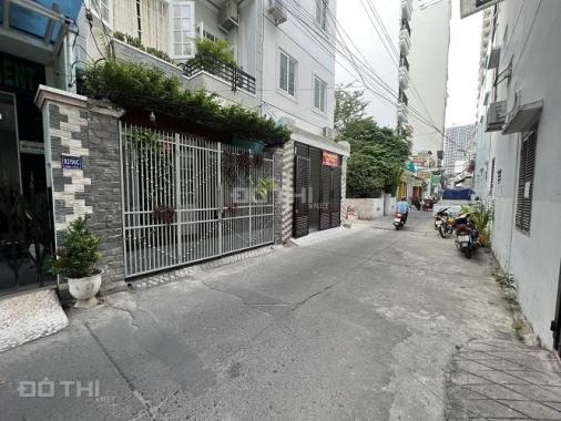 Cho thuê nhà nguyên căn 6 tầng gần biển Nha Trang tại 24/6A Hùng Vương, phường Lộc Thọ thành phố Nh