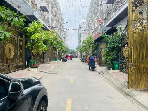 Sót 2 lô đất vị trí siêu đẹp sát mặt tiền QL13 kế khu Vạn Phúc City đường 6m có lề xây được 5 tầng