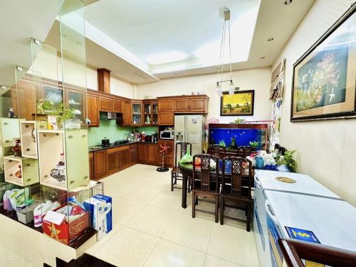 Bán Nhà Phố Vip Ngọc Khánh-Ba Đình 65m2-hơn 16 Tỷ-Phân Lô-Vỉa Hè-Kinh Doanh Đẳng Cấp