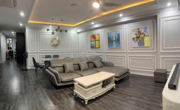 Bán căn hộ chung cư 187 Nguyễn Lương Bằng 132m2, 4 phòng ngủ, 2 vệ sinh, full nội thất.