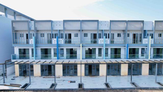 Bán 140m2 shophouse Sapphire Gem lô áp góc nhà hàng VSIP giá 11.x tỷ