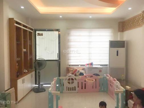 Bán nhà mặt phố Đoàn Thị Điểm, kinh doanh, vỉa hè rộng, 65m2, giá 19.5 tỷ