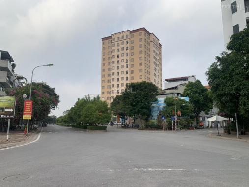 Cần bán 100m lô đất kinh doanh khu đấu giá TT5A Giang Biên, Long Biên