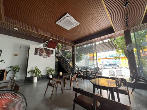 Bán góc cafe  2 mặt tiền Đường 3/2 gần Vincom Diện tích : 16.5x30m  đang kinh doanh vị trí siêu tố