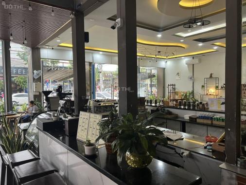 Bán góc cafe  2 mặt tiền Đường 3/2 gần Vincom Diện tích : 16.5x30m  đang kinh doanh vị trí siêu tố