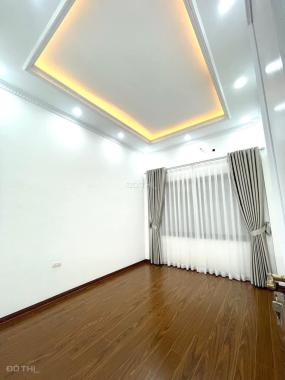 Bán nhà ngõ Bạch Mai giá chỉ 6.5 tỷ, 35.5m2x3T, ô tô đỗ, KD được