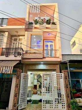 Bán nhà 2 lầu lộ ô tô hẻm 66 đường Nguyễn Văn Cừ . Sổ hồng . Giá rẽ